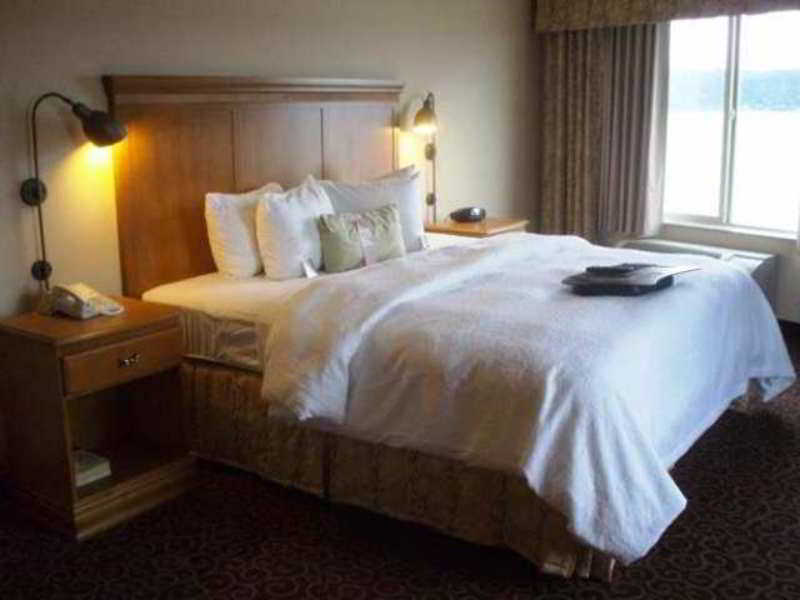 Hampton Inn & Suites Bremerton Δωμάτιο φωτογραφία
